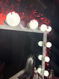 VANITY MIRROR