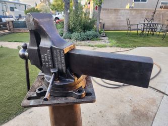 Reed 224 1/2 Coachmakers Bench Vise