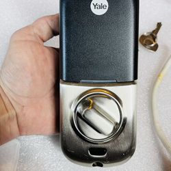 Yale Keyless Deadbolt Lock Used