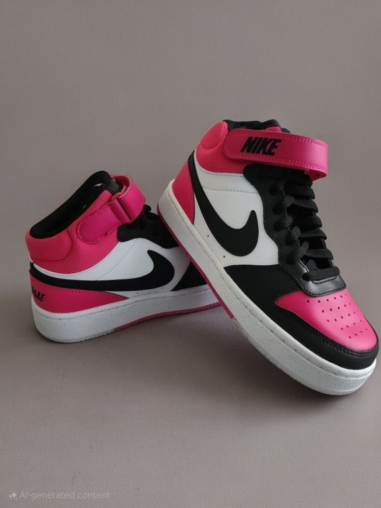NIKE Shoes!! NEW!