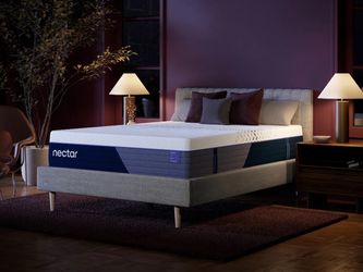 Nectar Luxe Hybrid 14” Queen Mattress- New in Box