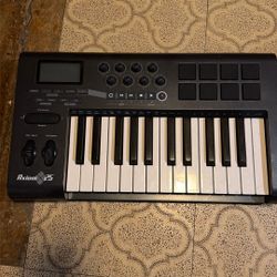 Axiom 25 MIDI Keyboard 