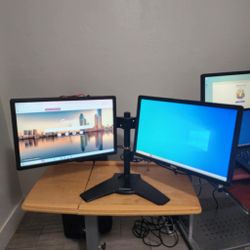 Dual Dell P1913b LED LCD Monitor- 19"  VGA and display port.  Nothing wrong