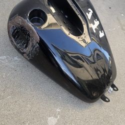 2017 Dyna Street Bob Dented Gas Tank