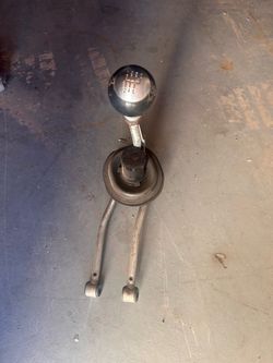 2018 dodge challenger stock shifter