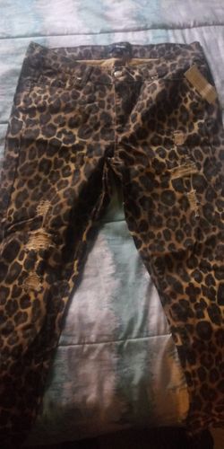 CHEETAH JEANS