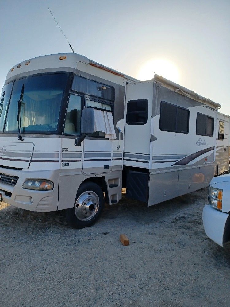 2003 Winnebago