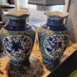 Chines e porceline reticulated vases