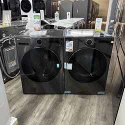 LG - 5.0 Cu Ft Extra Large Capacity Smart Front Load Washer With AI Sensing, Digital Knob & 7.4 Cu Ft Smart Gas Dryer Set In Black Steel 🔥