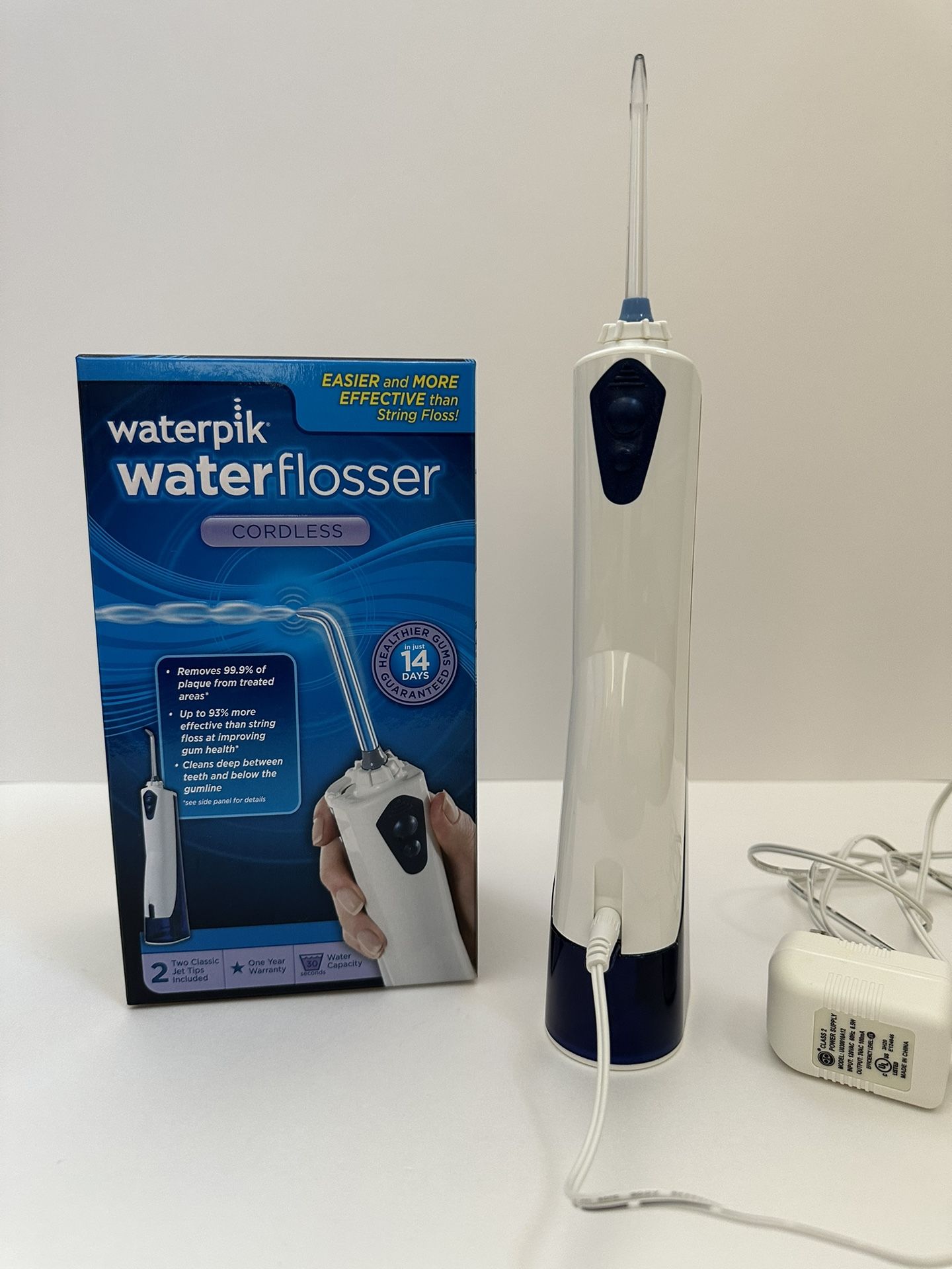 waterpik water flosser rechargeable cordless pre-owned