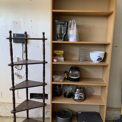 2 Shelves