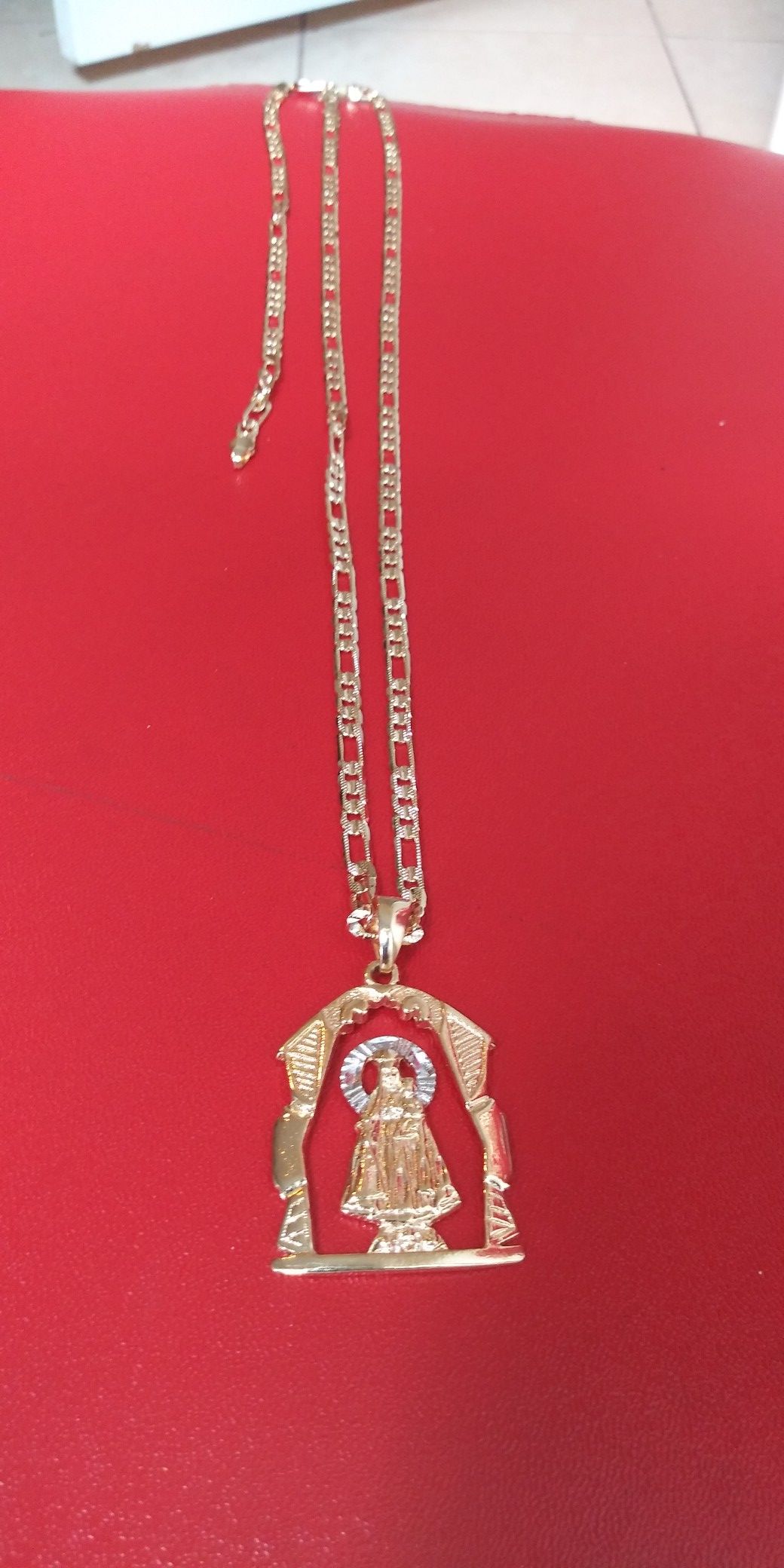 ππ¨I deliverπI Ship...πππ14k Gold filled π¦ Necklace charm and braceletπππππ