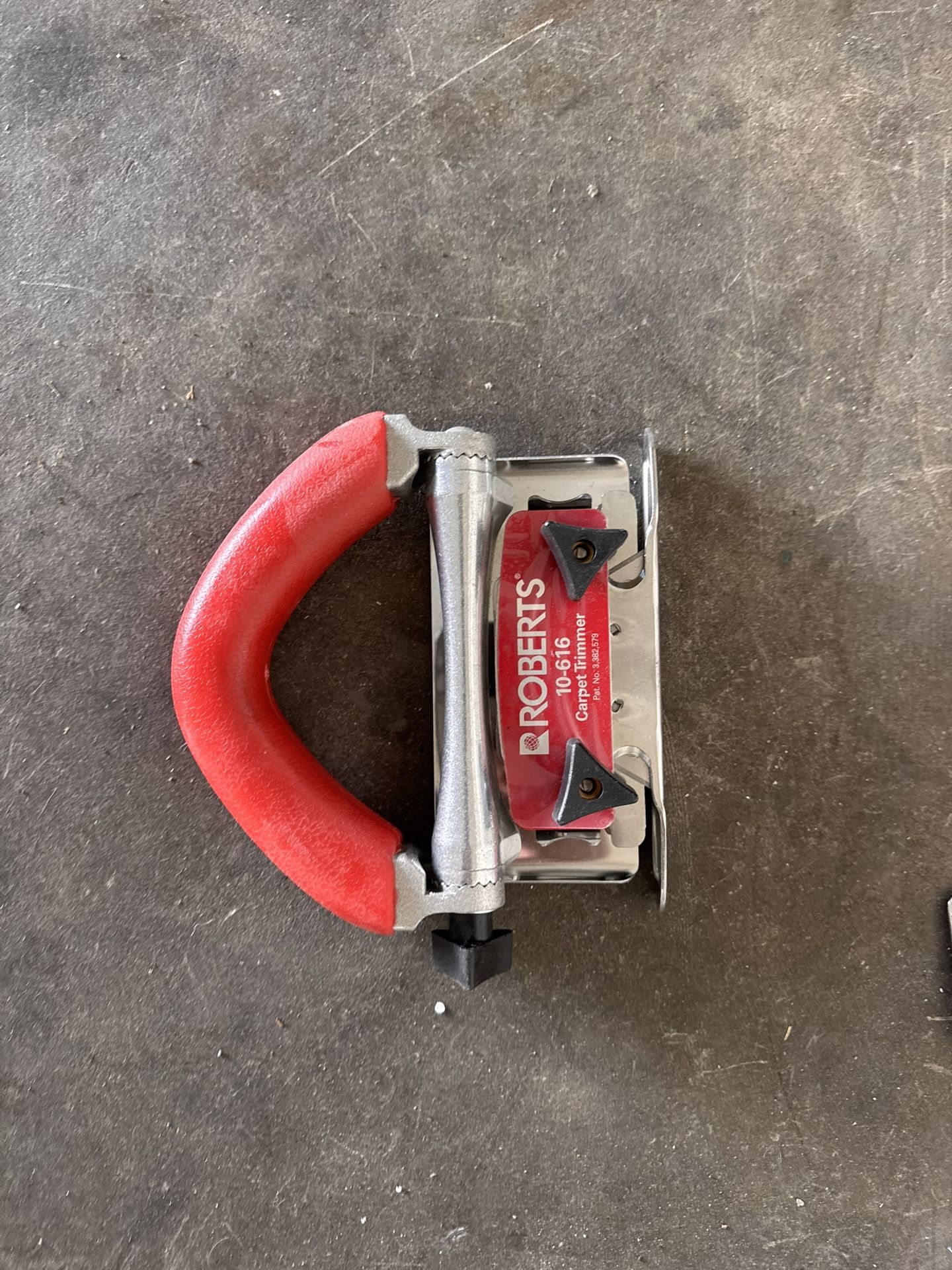 Conventional Carpet Trimmer with 20 Heavy Duty Slotted Blades