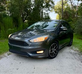 ‘16 Ford Focus SE