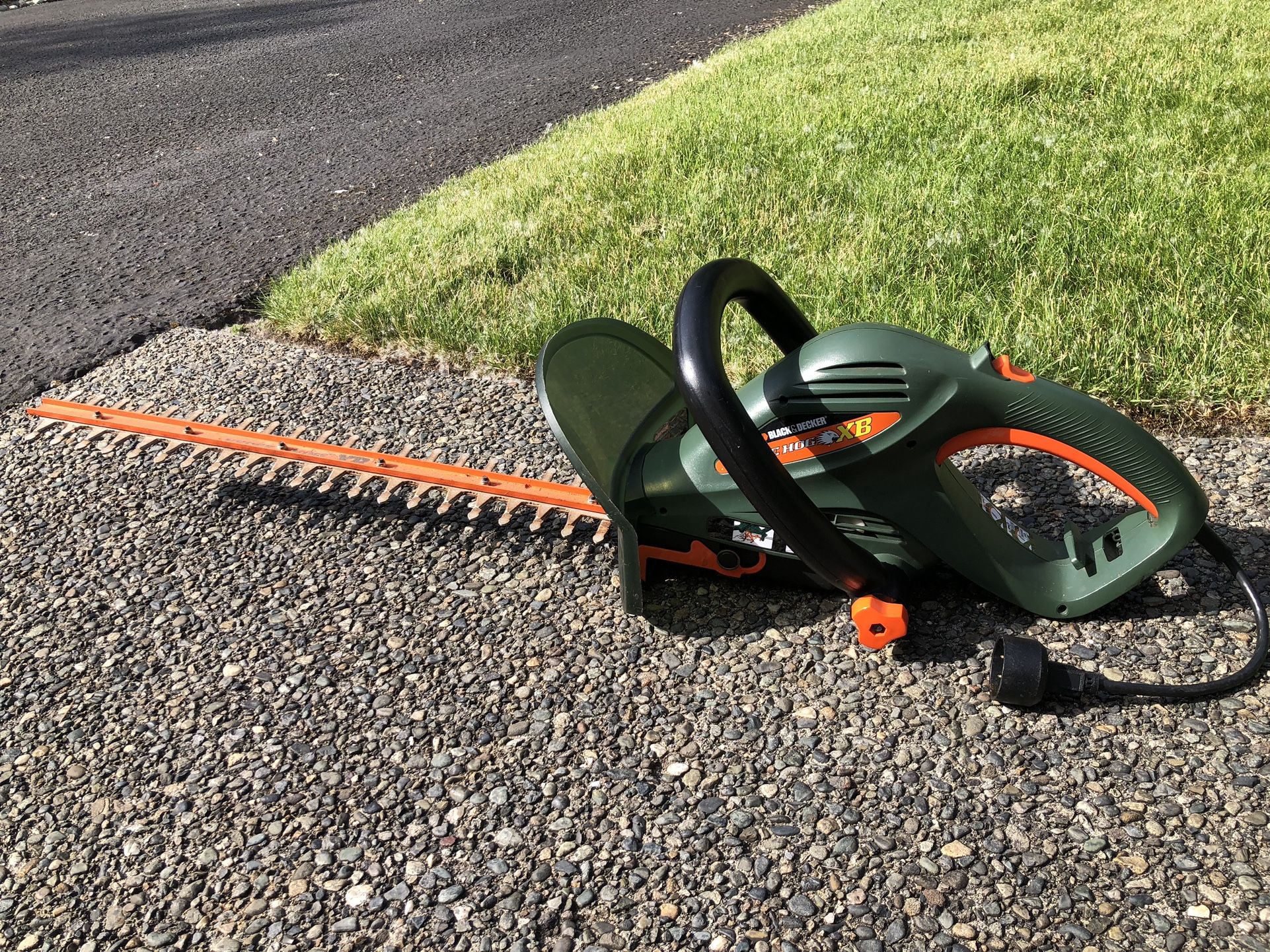 Black & Decker Hedgehog XB 22” Corded Electric Hedge Trimmer