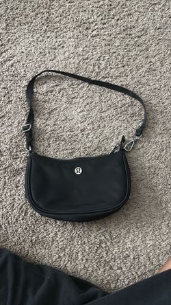 Lululemon women’s purse black