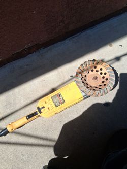 Dewalt heavy duty grinder with concrete grinding wheel (corded)