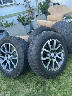 20” OEM GMC Wheels and Goodyear MT Tires
