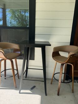Table With Chairs