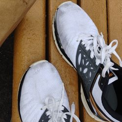 Men's size 12 some stains but otherwise good wearable condition pickup only cash