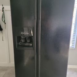 Whirlpool Side By Side Refrigerator 