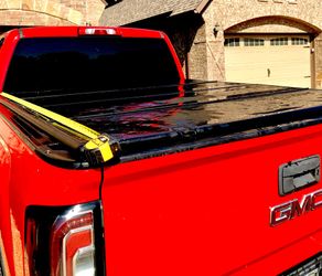SOLID ALUMINUM TRIFOLD TRUCK🛻 BED COVER(can OPEN front & back)(great SHAPE & CONDITION:10/10)