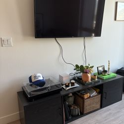 TV Stand And Entertainment 