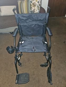 Medline Lightweight Transport Wheelchair – Excellent Condition