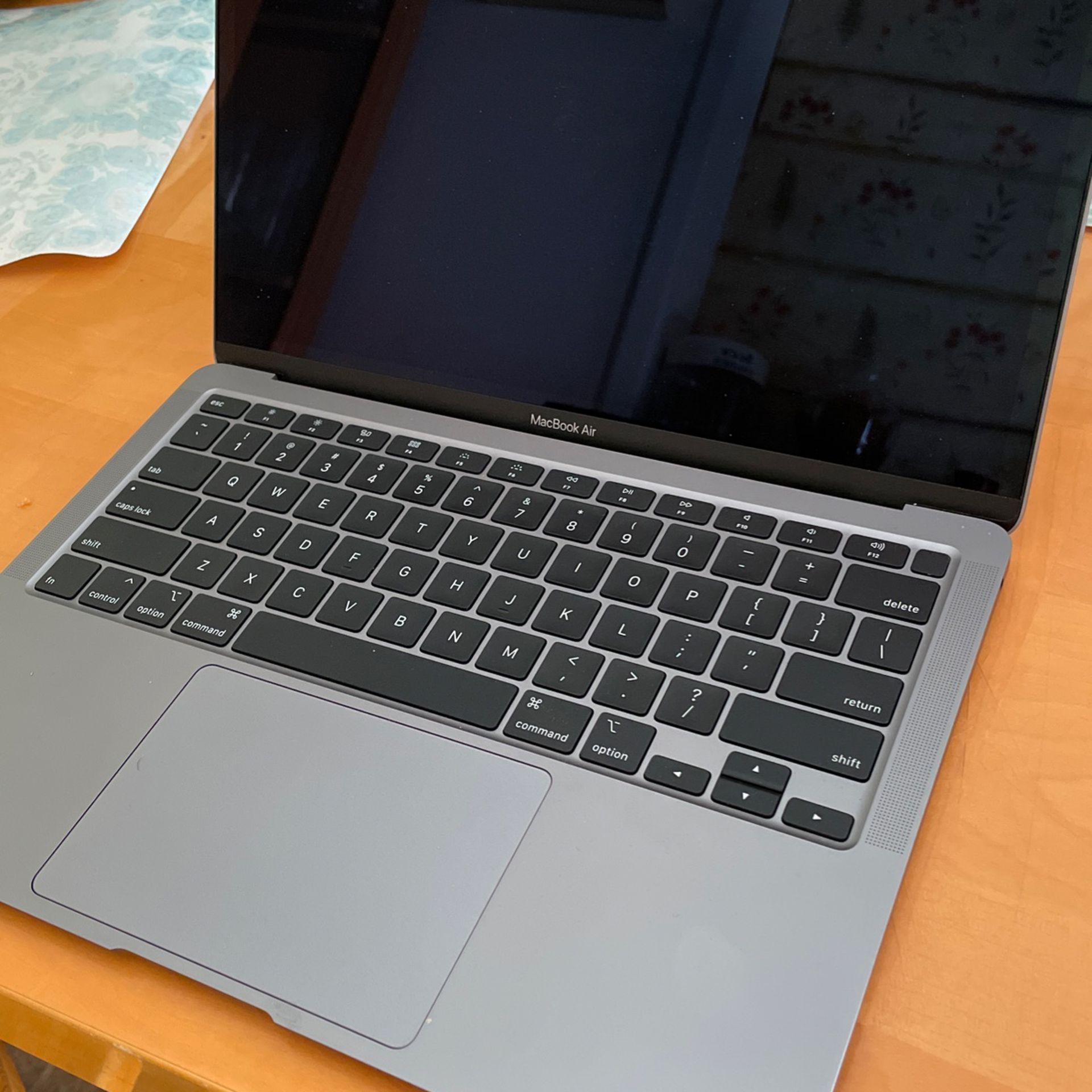 2020 MacBook Air 13.3" Space Gray