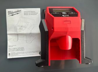 Milwaukee M12 Compact Inflator Pump