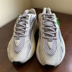 adidas Yeezy Boost 700 V2 Static size 10