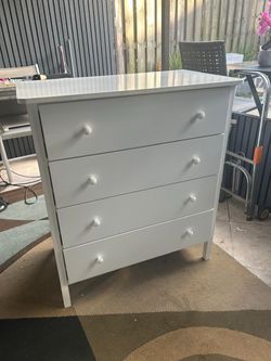 White 4-Drawer Chest of Drawers 33x19 inches and height 38 inches