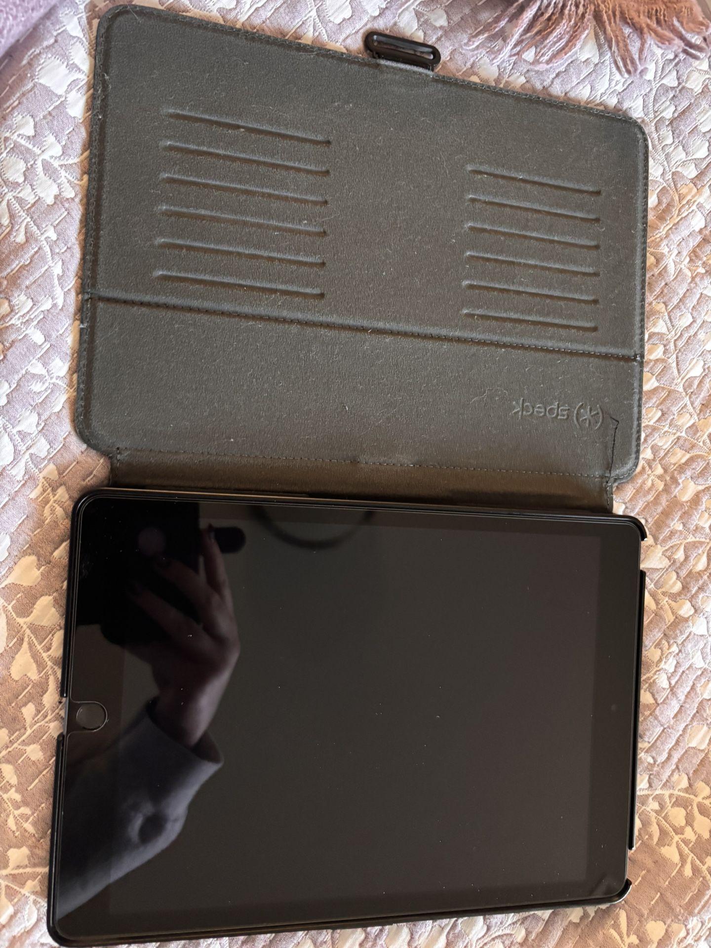9th Generation iPad And Case