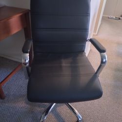 MODERN OFFICE CHAIR 