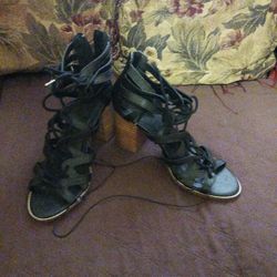 NEW Ladies Black Strap Dress Sandals Size 8.5 For $15