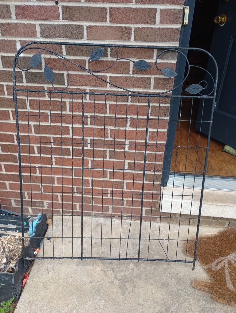 Metal Decorative Fencing