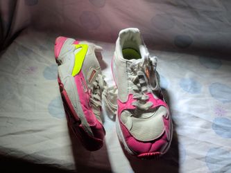 Women's Adidas size 9 falcon sneakers
