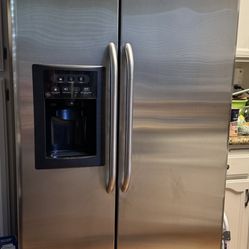 GE Refrigerator