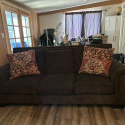 Couch & 2 Chairs