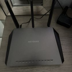 Netgear AC1900 Nighthawk WiFi Router R7000-100NAS