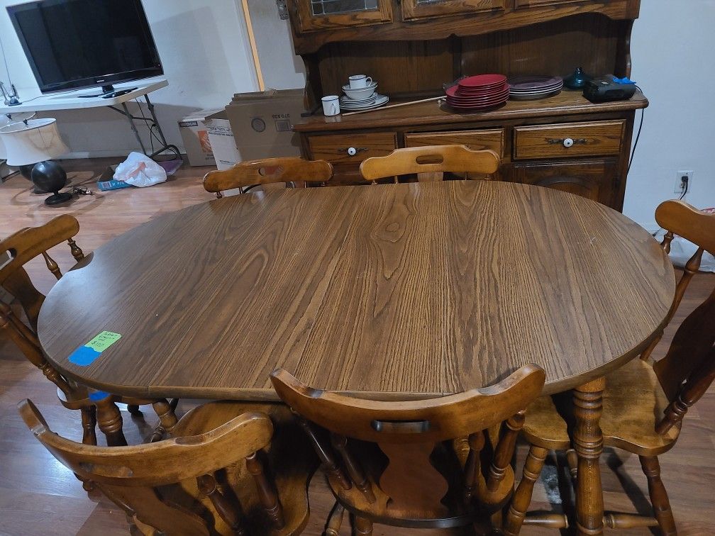 Dinning Room Table 6 Chairs