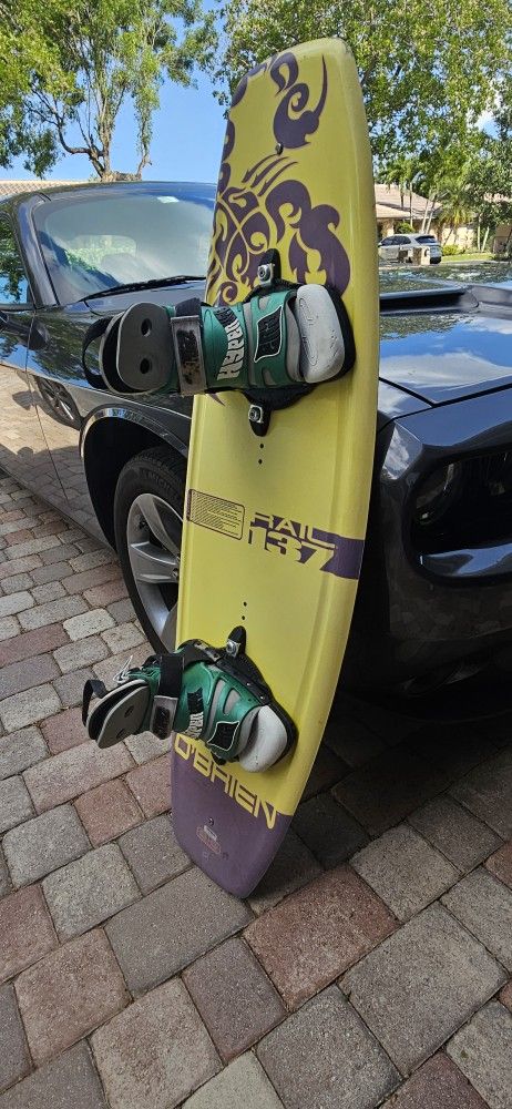 Obrian Rail 137 Wake Board With Hyperlite Clutch Boots