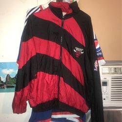 Vintage Bulls Windbreaker 