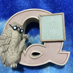 Vintage Classic Disney Winnie the Pooh Michel & Company Ceramic Letter Q