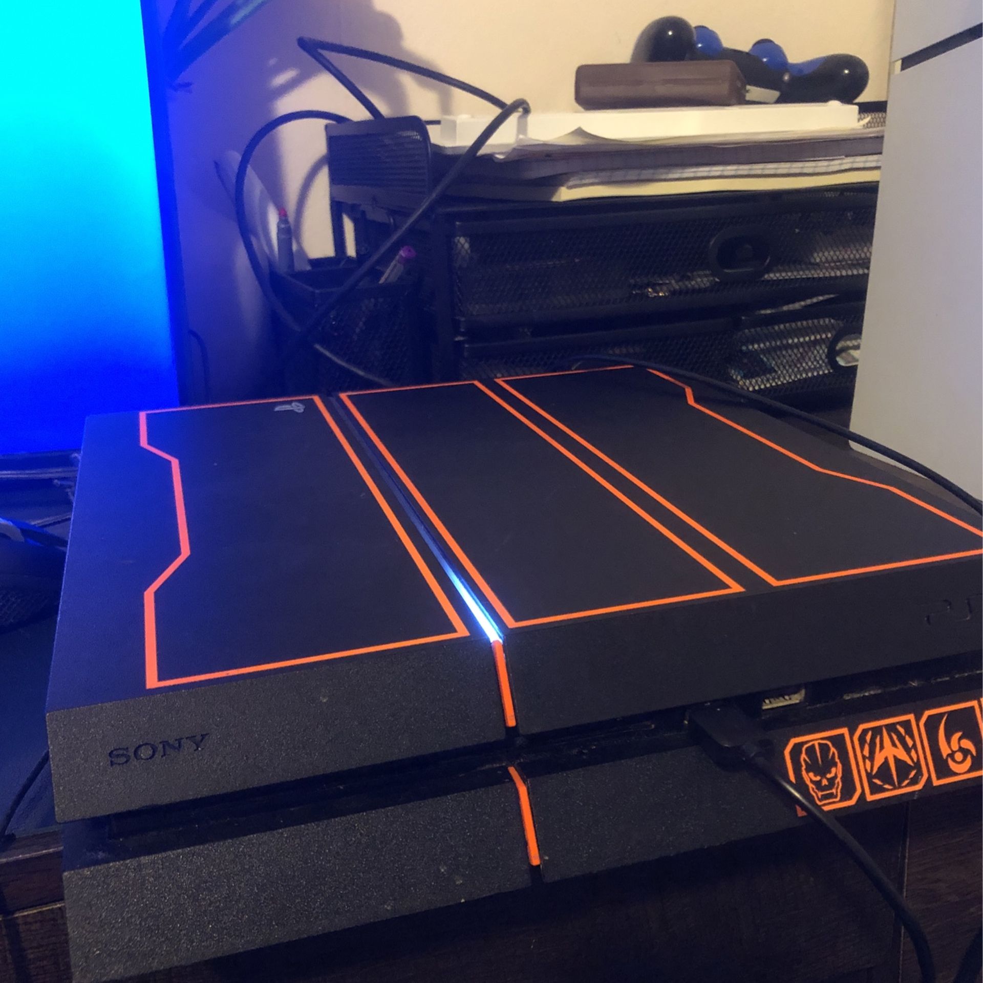 Ps4 With Two Controllers