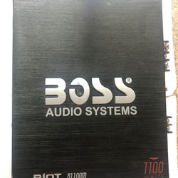 Car Amplifier Boss Riot R1100m