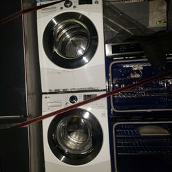 LG washer and dryer side 24 use great condition warranty ventles dryer great condition ready to deliver