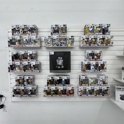 Funkos/sixth scale