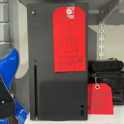 Xbox series X one terabyte with chords and one controller