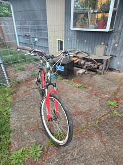 Specialized Hardrock Sport mountain bike